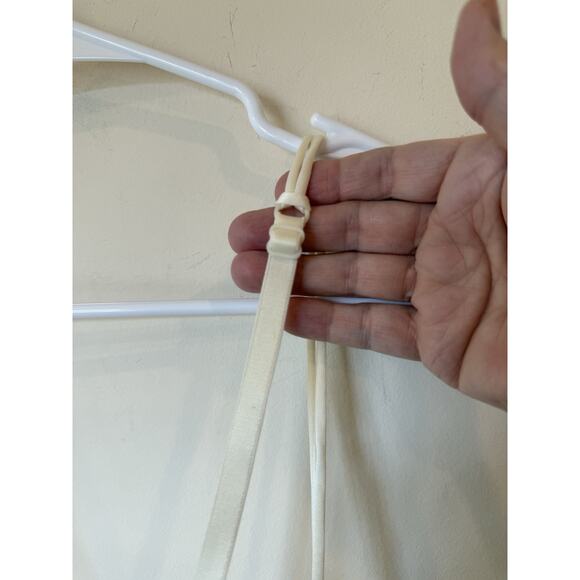 VINTAGE VICTORIA'S SECRET Ivory Lace & Satin High Cut Bridal Teddy Bodysuit 36C - Picture 6 of 10